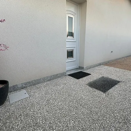 Charmante Maison Avec Terrasse *